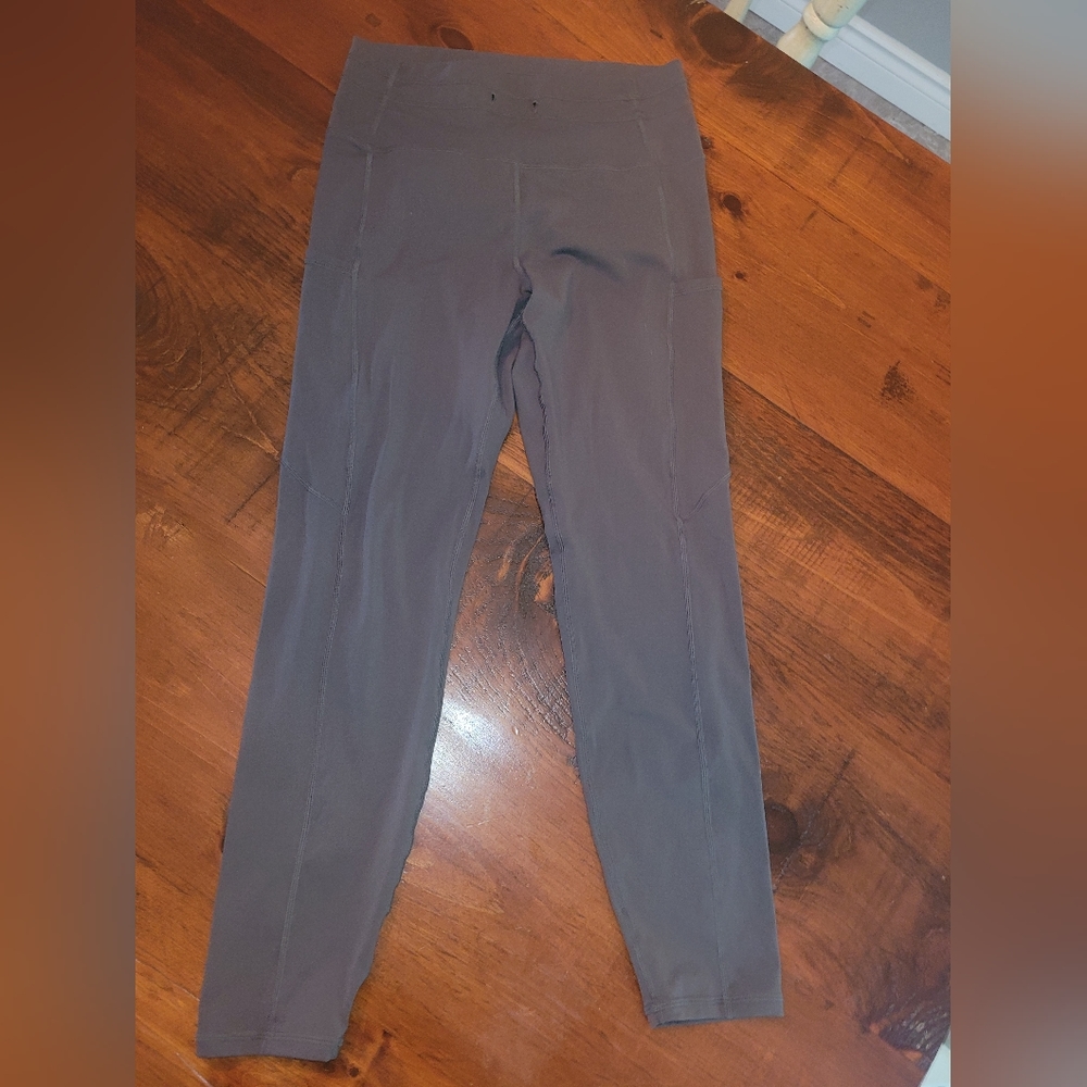 Zyia leggings with pockets size 4